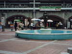 新橋駅の噴水前